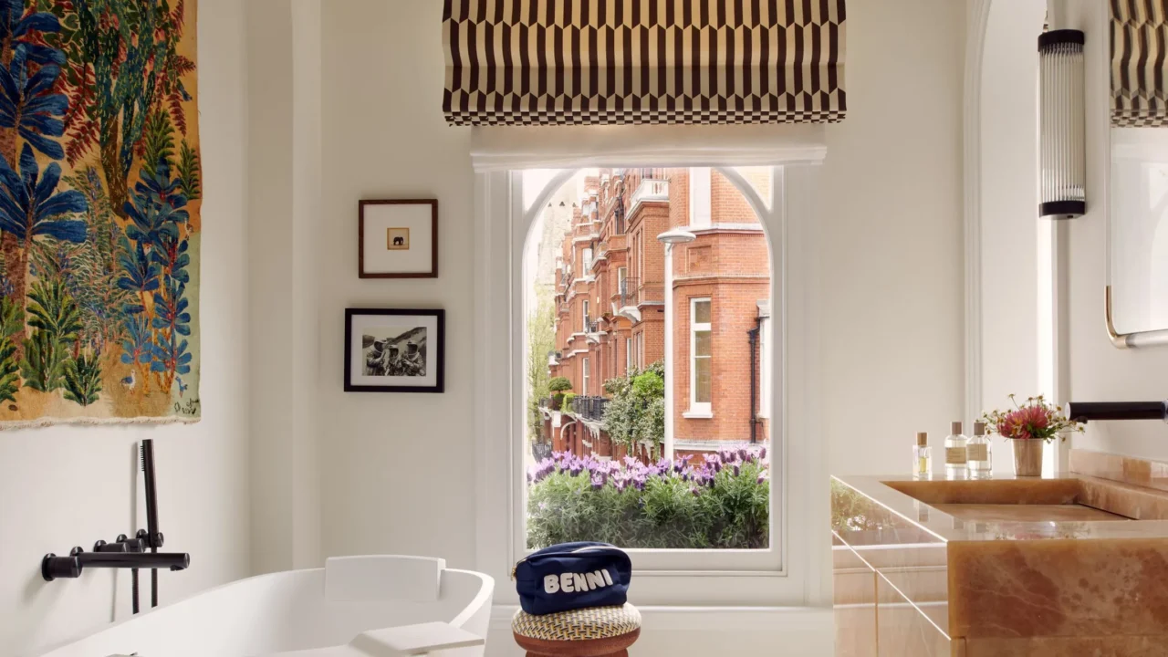 How Furniture Choices Influence the Feel of Your Bathroom